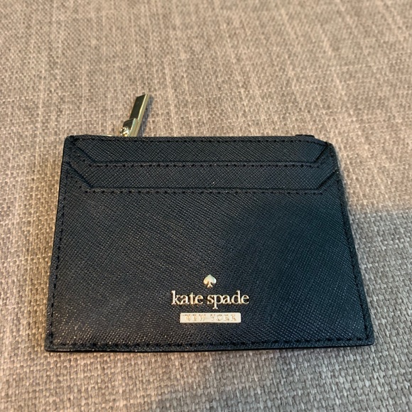 kate spade Handbags - NWOT Kate Spade Card & Change Wallet